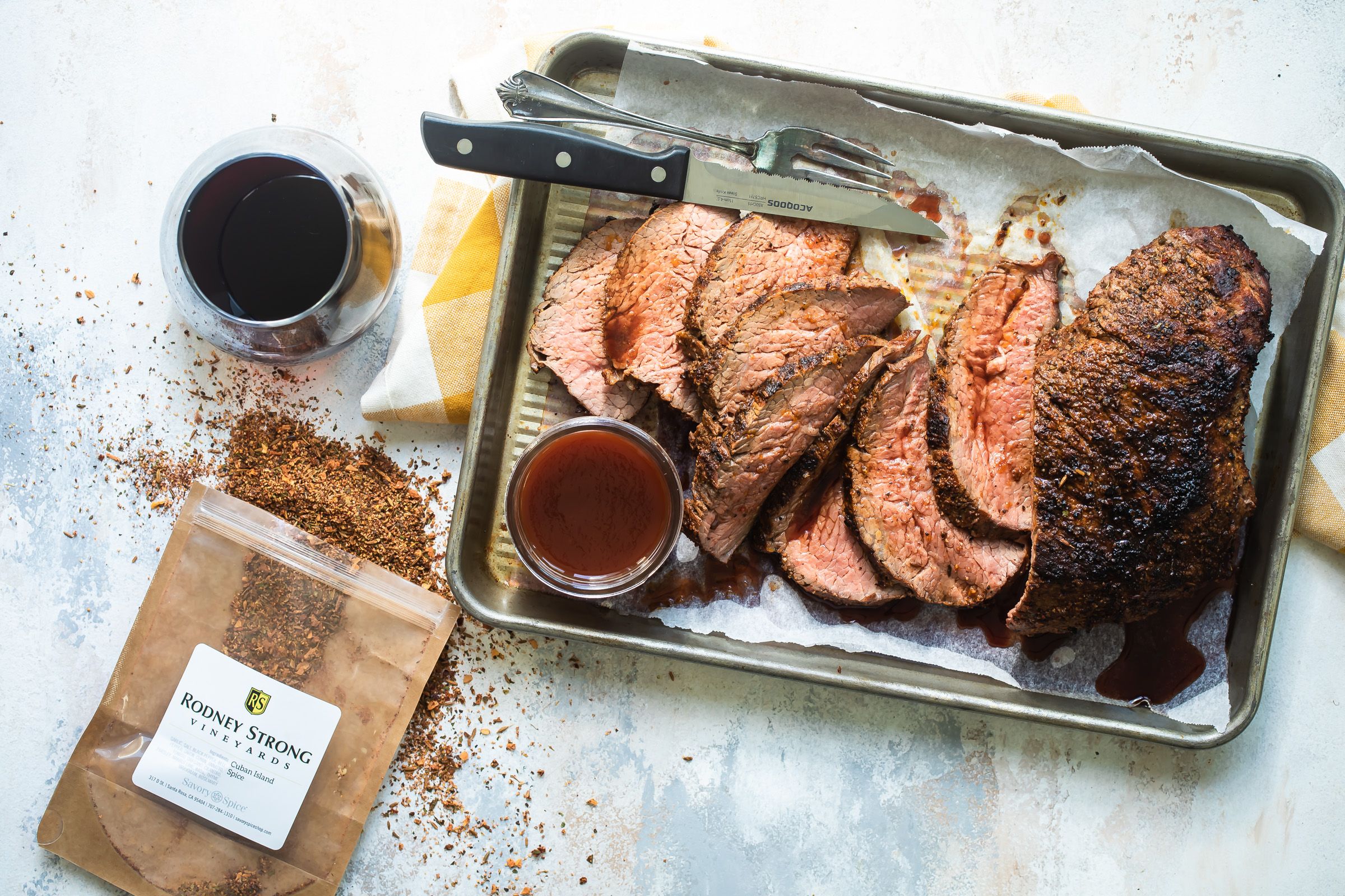 Grilled Tri-Tip with Spicy Barbeque Sauce